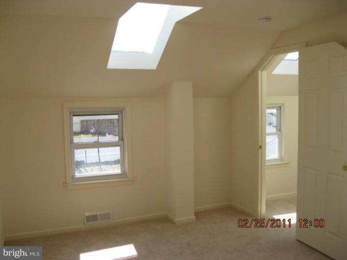 311 German Hill Road Dundalk, MD 21222 - Photo 13 of 19 Living Room