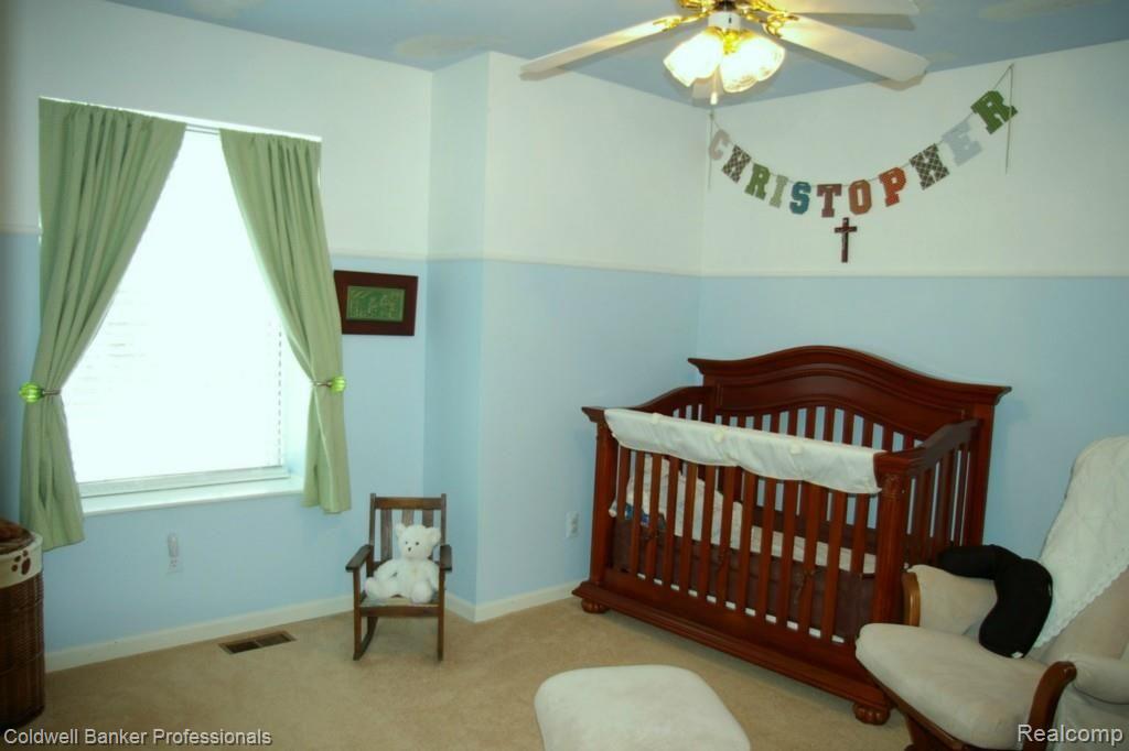 36114 Hardenburg Road Farmington, MI 48331 - Photo 13 of 24 2nd Upper Bedroom