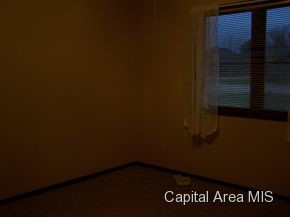 17 Brookside Place Springfield, IL 62704 - Photo 8 of 9 Gallery Image 8