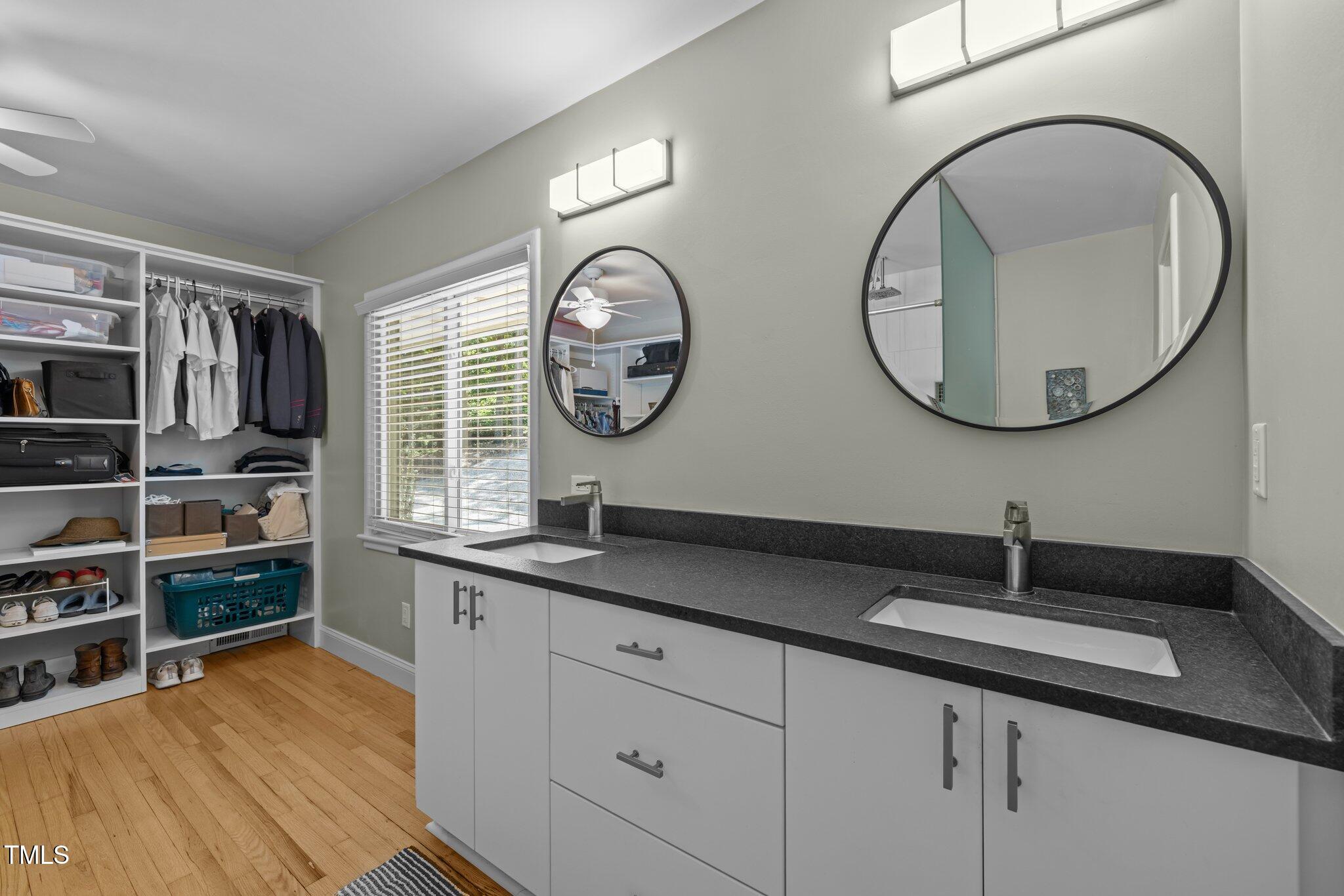 107 Ledge Lane Chapel Hill, NC 27514 - Photo 18 of 50 Primary Bath