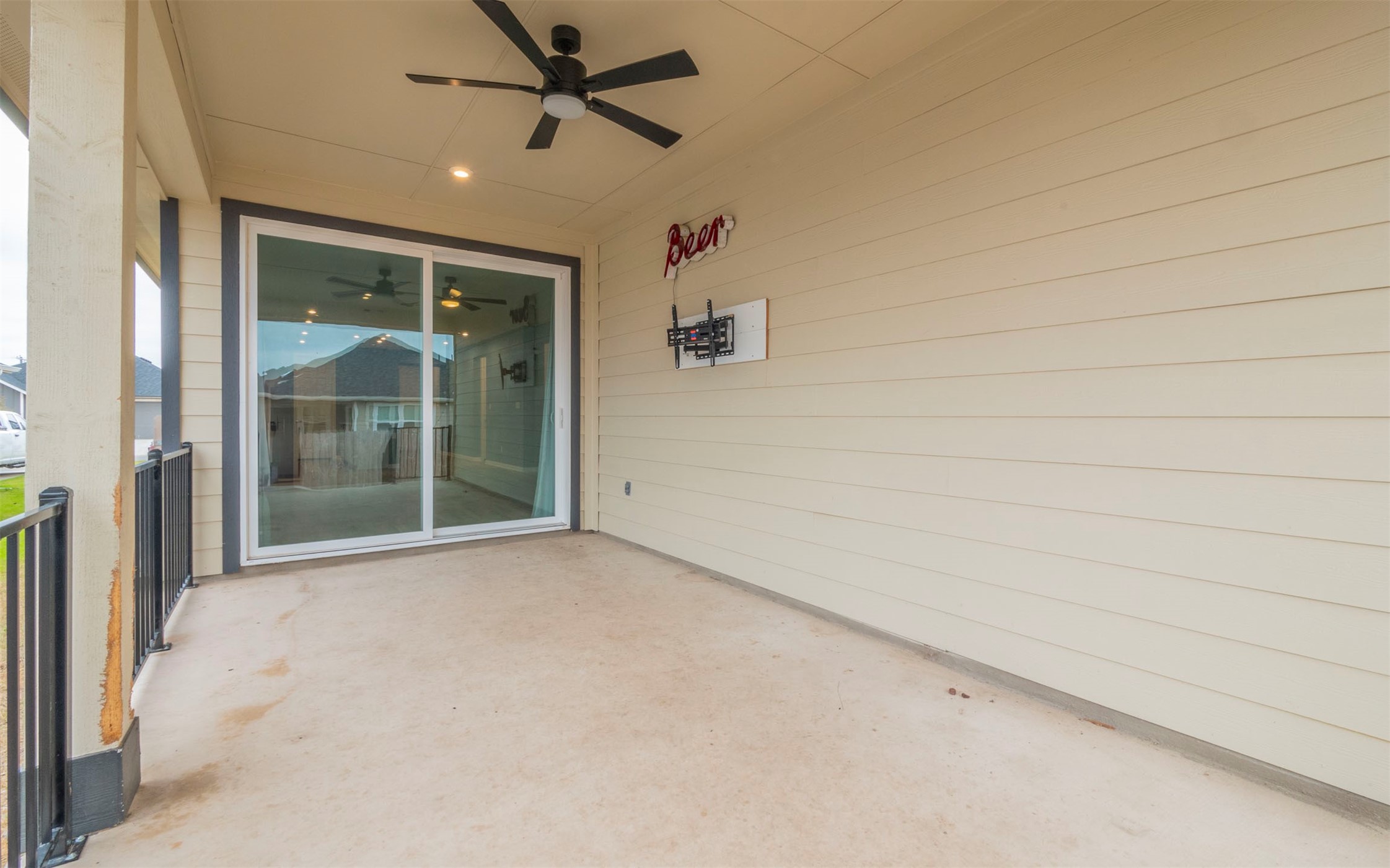 228 Citation Drive Jarrell, TX 76537 - Photo 20 of 30 a view of a livingroom with a ceiling fan and window
