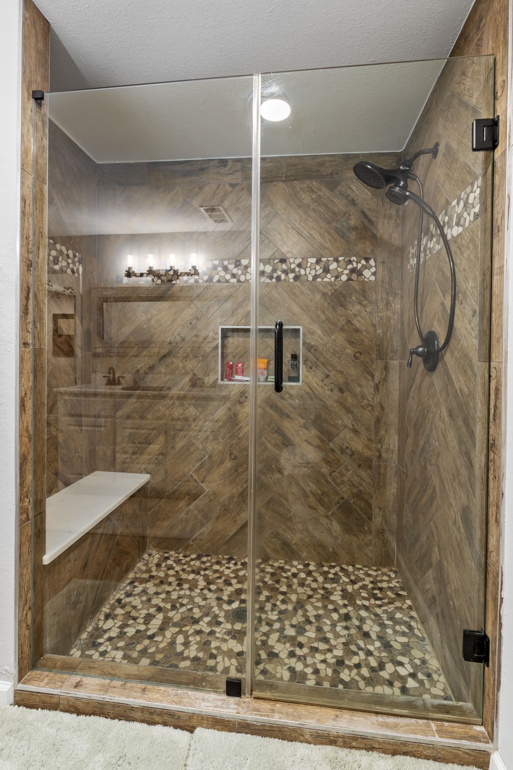 18022 Rogers Road New Waverly, TX 77358 - Photo 25 of 49 Secondary Bathroom
1st Floor