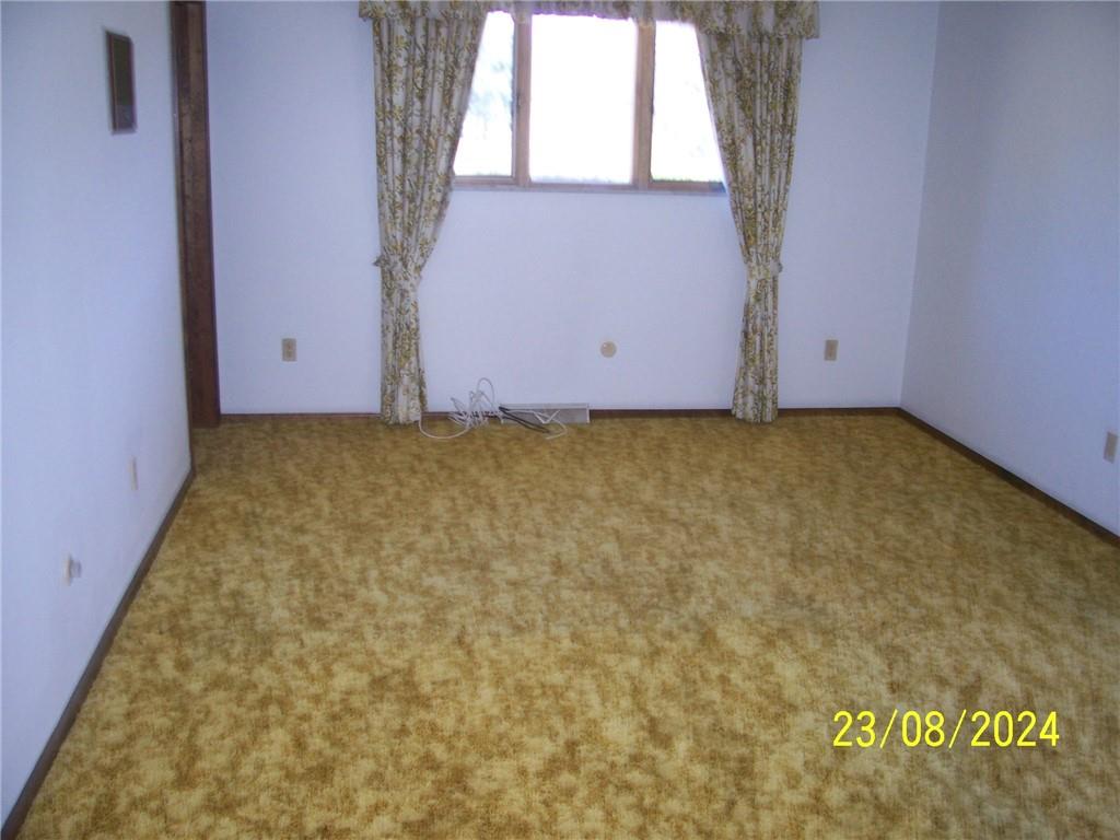 748 Narrows Road Connellsville, PA 15425 - Photo 11 of 32 a view of room