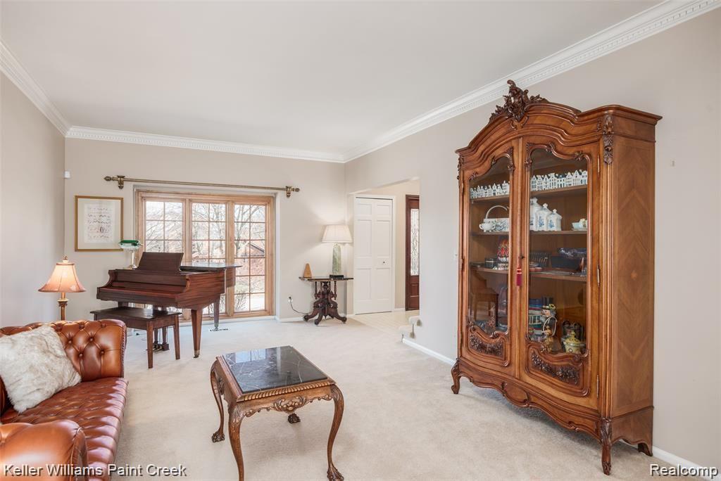 1864 Rapids Way Rochester, MI 48309 - Photo 10 of 52 1864 Rapids Way-10.jpg