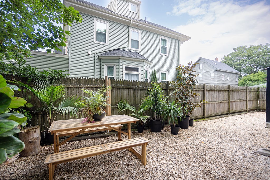 519 Spring Street Newport, RI 02840 - Photo 39 of 40