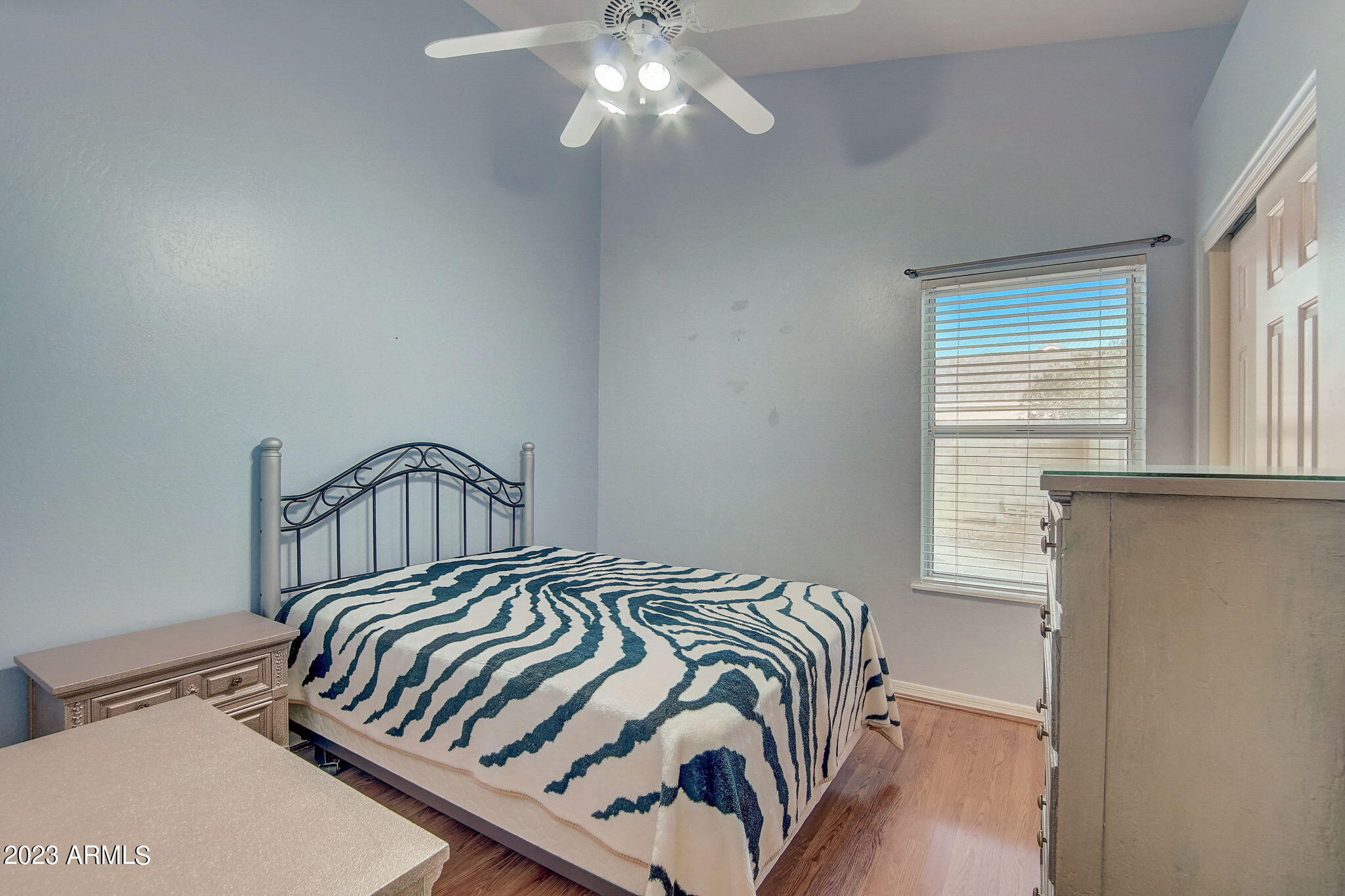 708 East Cloud Road Phoenix, AZ 85086 - Photo 17 of 32 19-web-or-mls-E Cloud Rd-019