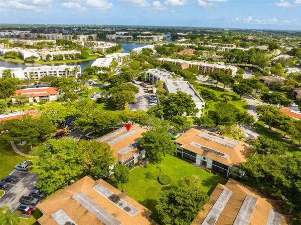 $1,675 | 10869 West Clairmont Circle, Unit 209, Tamarac, FL 33321