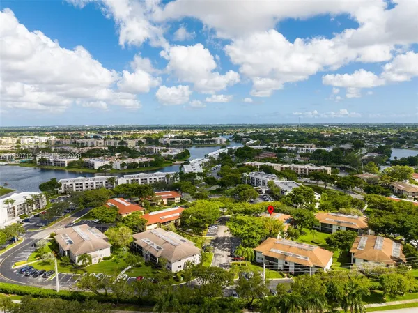 $1,675 | 10869 West Clairmont Circle, Unit 209, Tamarac, FL 33321
