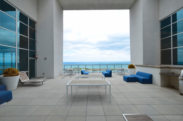 1629 South Prairie Avenue, Unit 809 Chicago, IL 60616 - Photo 21 of 24 a outdoor space with a sitting space