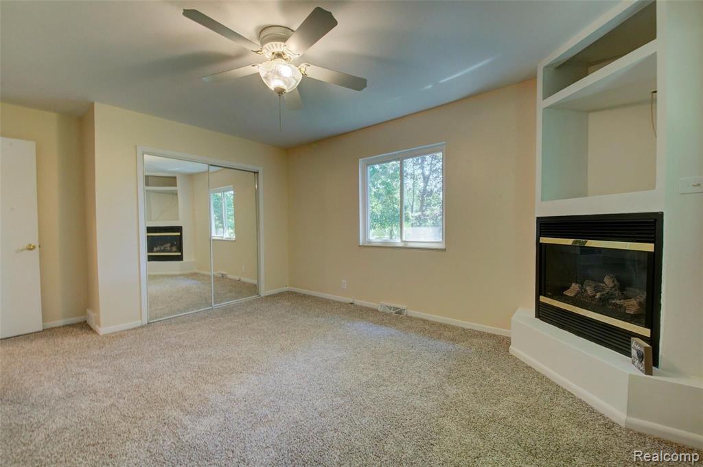 6161 Gordon Road Waterford, MI 48327 - Photo 14 of 53