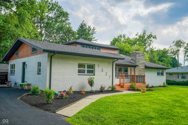 $629,999 | 1537 Greer Dell Road, Indianapolis, IN 46260