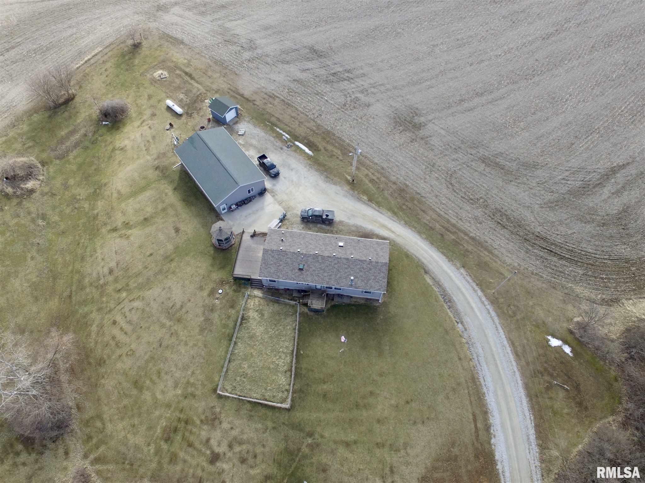 879 230th Street Viola, IL 61486 - Photo 4 of 23 Gallery Image 4