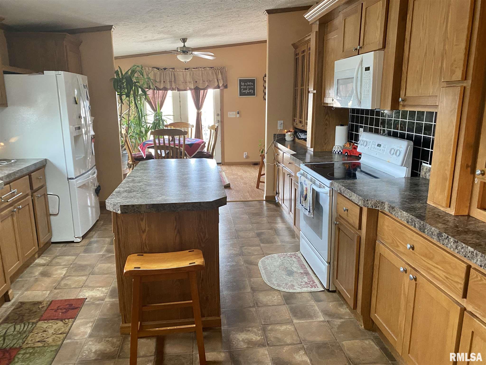 879 230th Street Viola, IL 61486 - Photo 10 of 23 Gallery Image 10