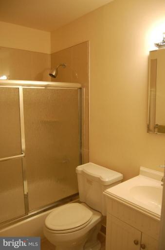 3938 Rickover Road Silver Spring, MD 20902 - Photo 12 of 28 Bath #2