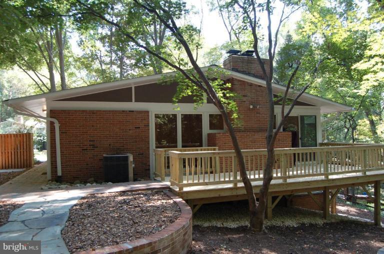 3938 Rickover Road Silver Spring, MD 20902 - Photo 27 of 28 Deck