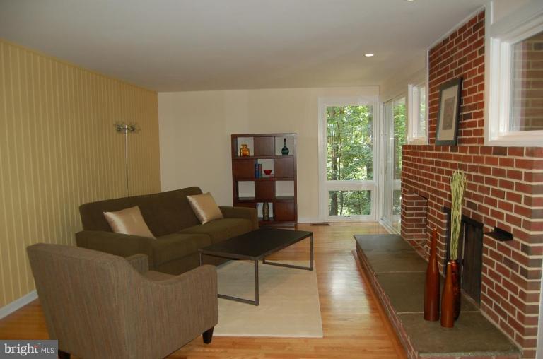 3938 Rickover Road Silver Spring, MD 20902 - Photo 5 of 28 Living Room #2
