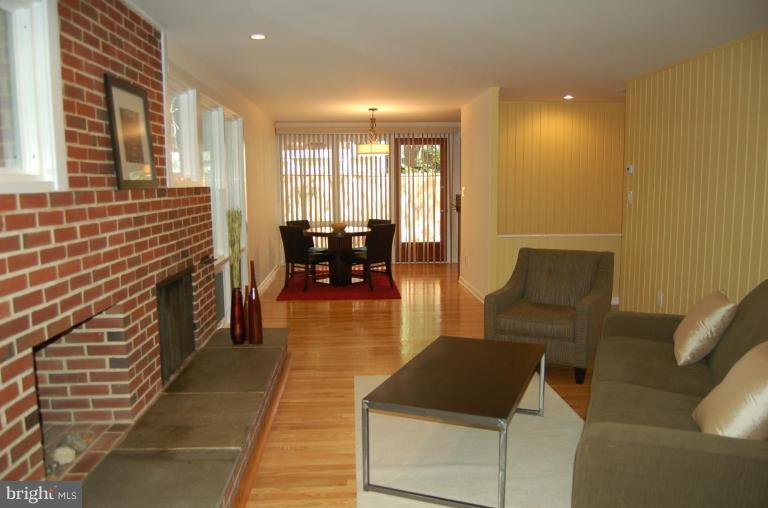 3938 Rickover Road Silver Spring, MD 20902 - Photo 6 of 28 Living Room/Dining Room