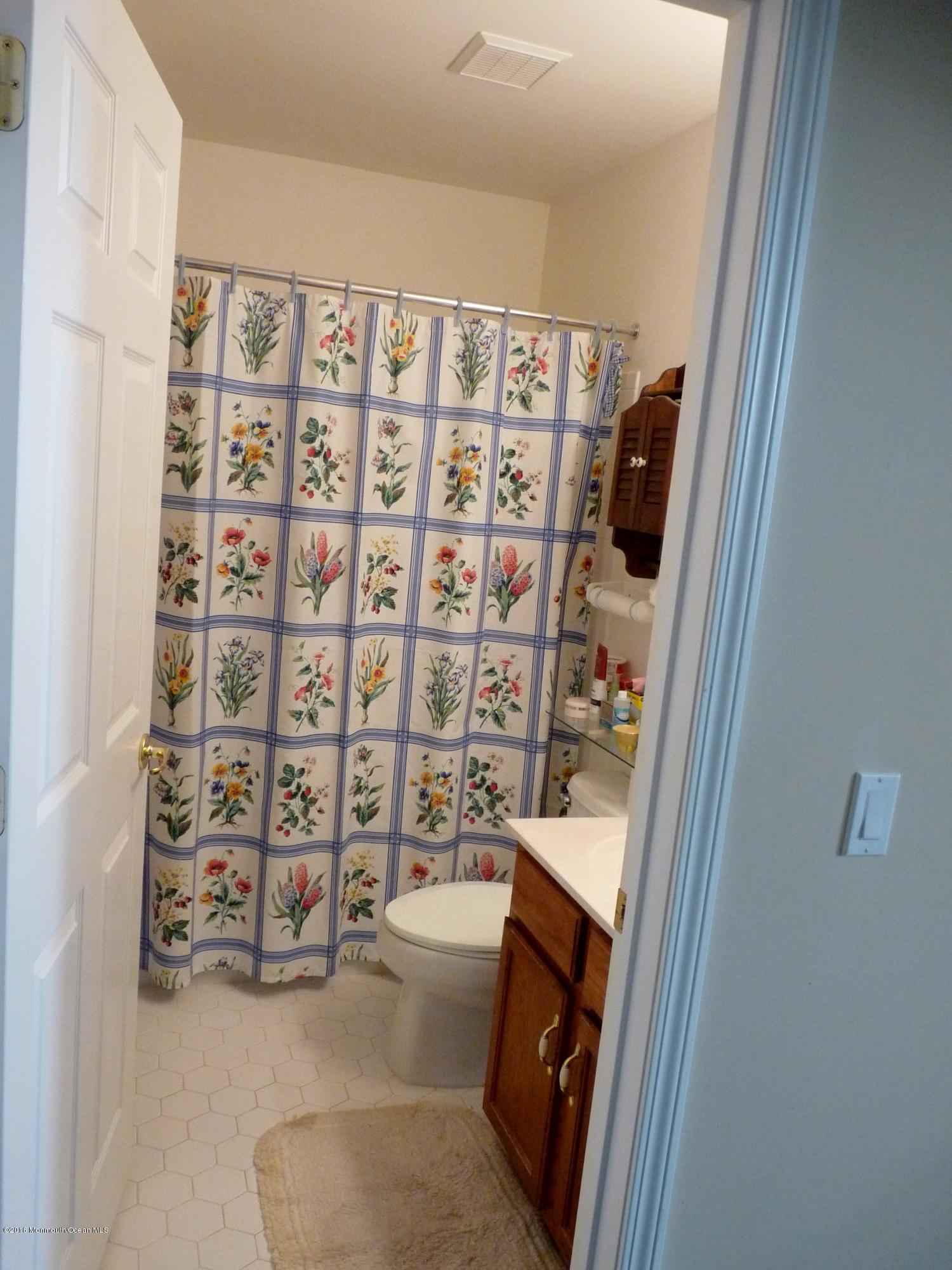 14 Clear Lake Road Whiting, NJ 08759 - Photo 19 of 29 Main Bath Room