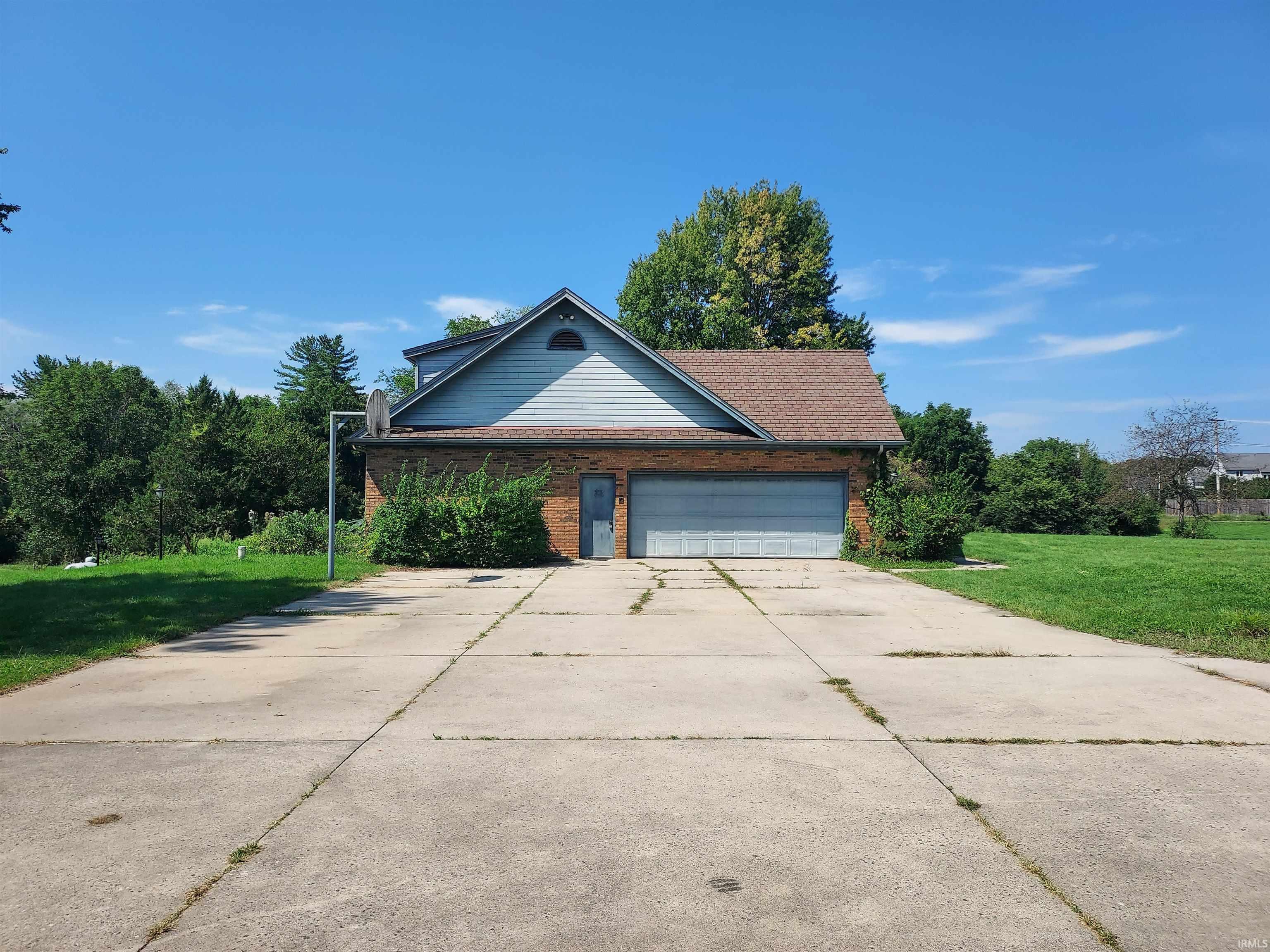 12124 Leo Road Fort Wayne, IN 46845 - Photo 4 of 15 Gallery Image 4
