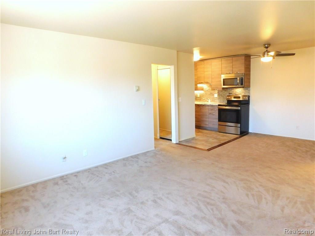 805 Plate Street, Unit 210 Rochester, MI 48307 - Photo 7 of 21