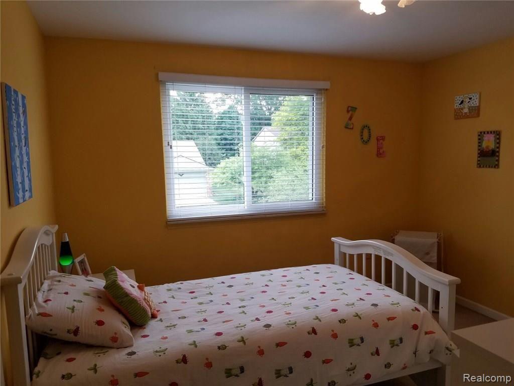 2833 Sandhurst Rochester Hills, MI 48307 - Photo 40 of 61