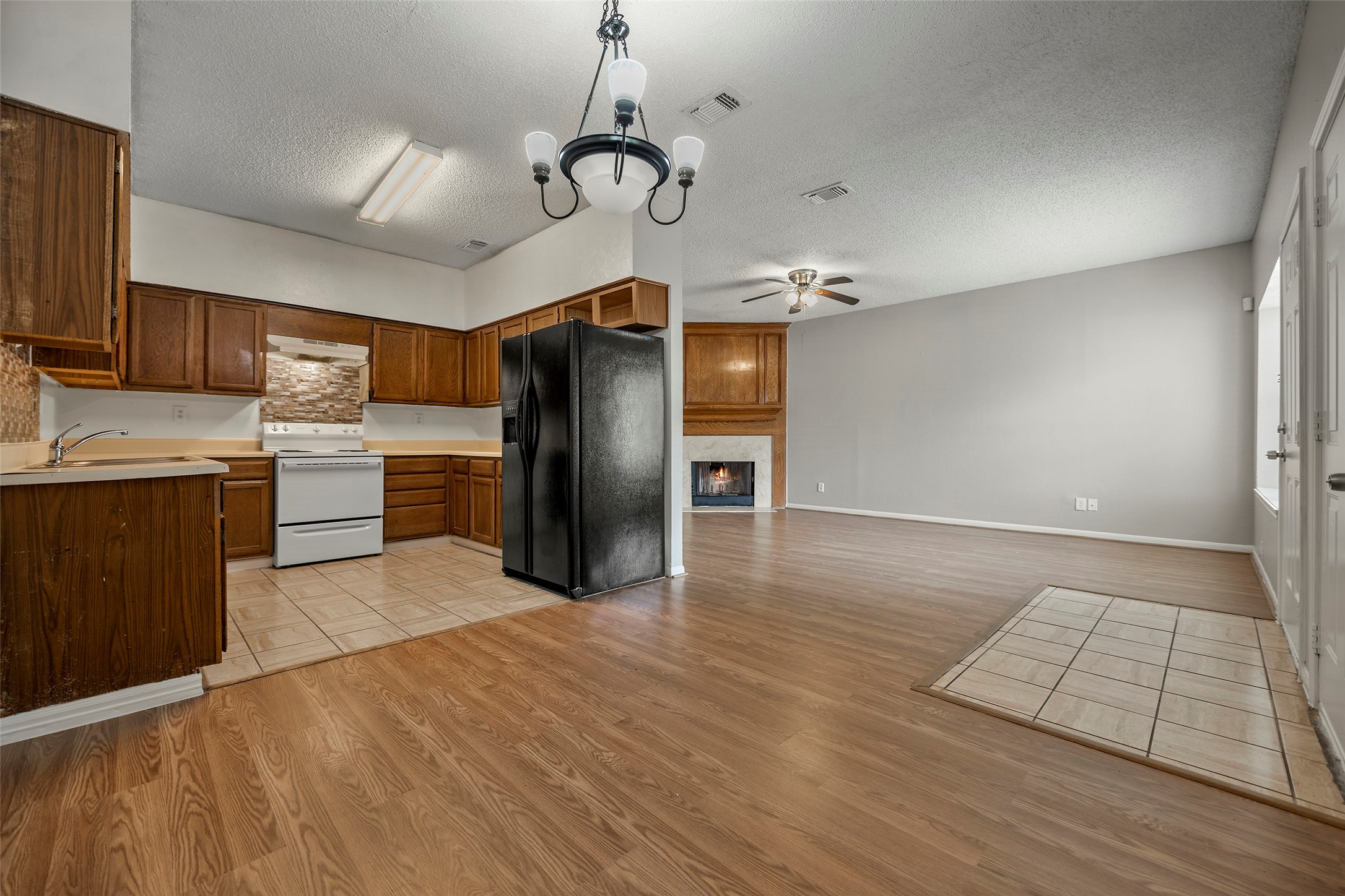 7120 Deer Creek Court Spring, TX 77379 - Photo 6 of 23 Kitchen open to the dining area.