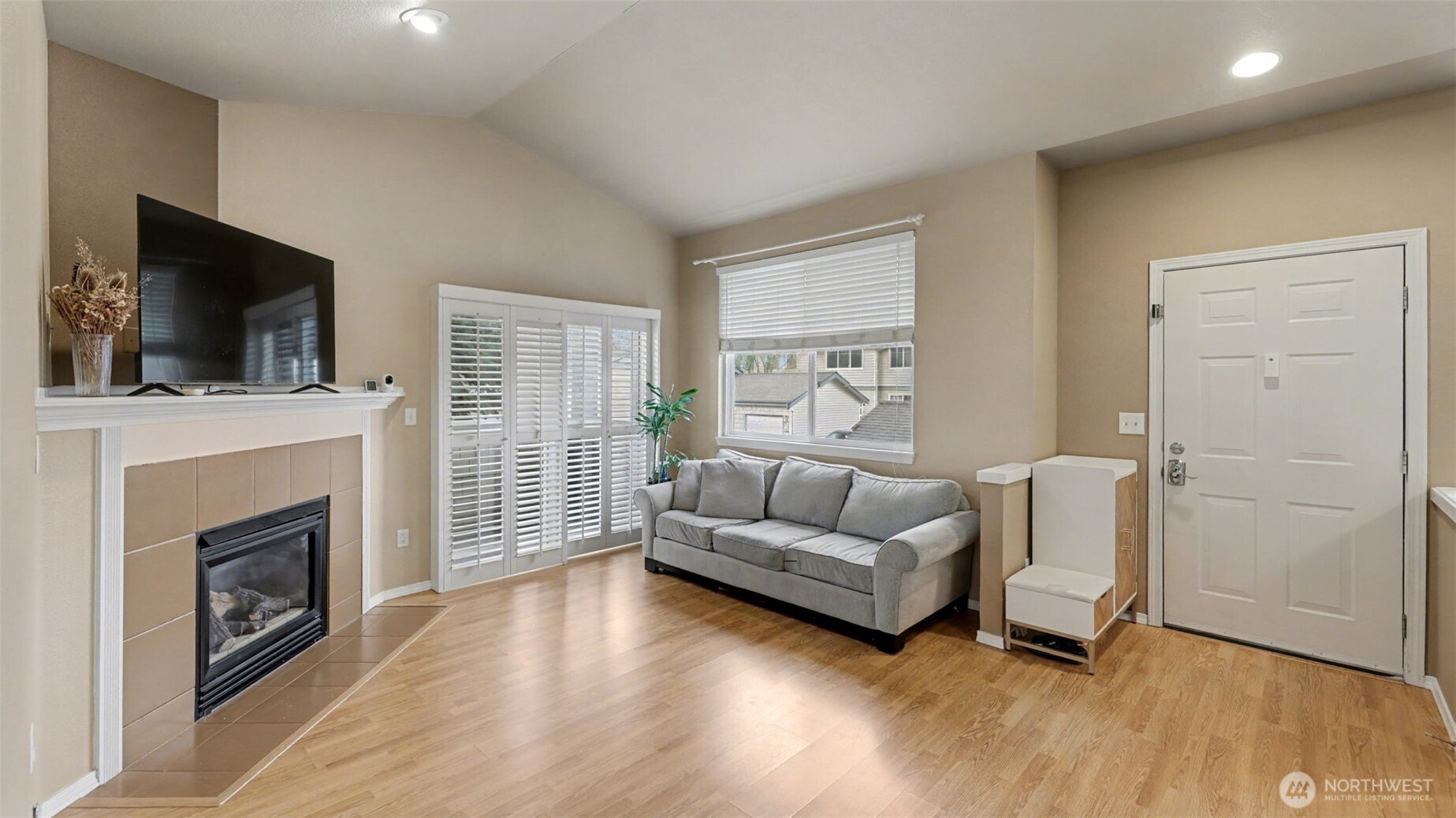 1500 South 18th Street, Unit S202 Renton, WA 98055 - Photo 2 of 28