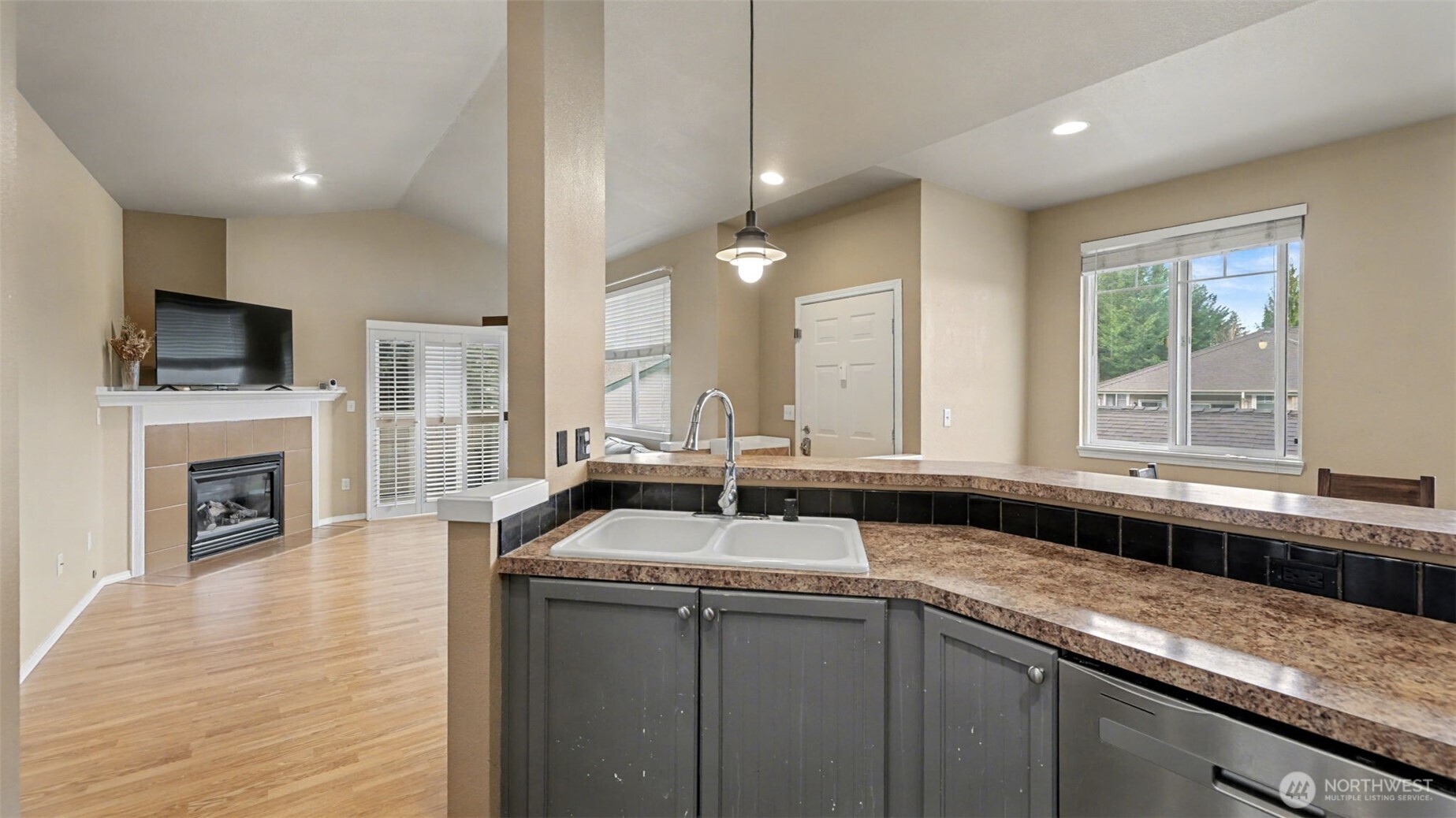 1500 South 18th Street, Unit S202 Renton, WA 98055 - Photo 10 of 28