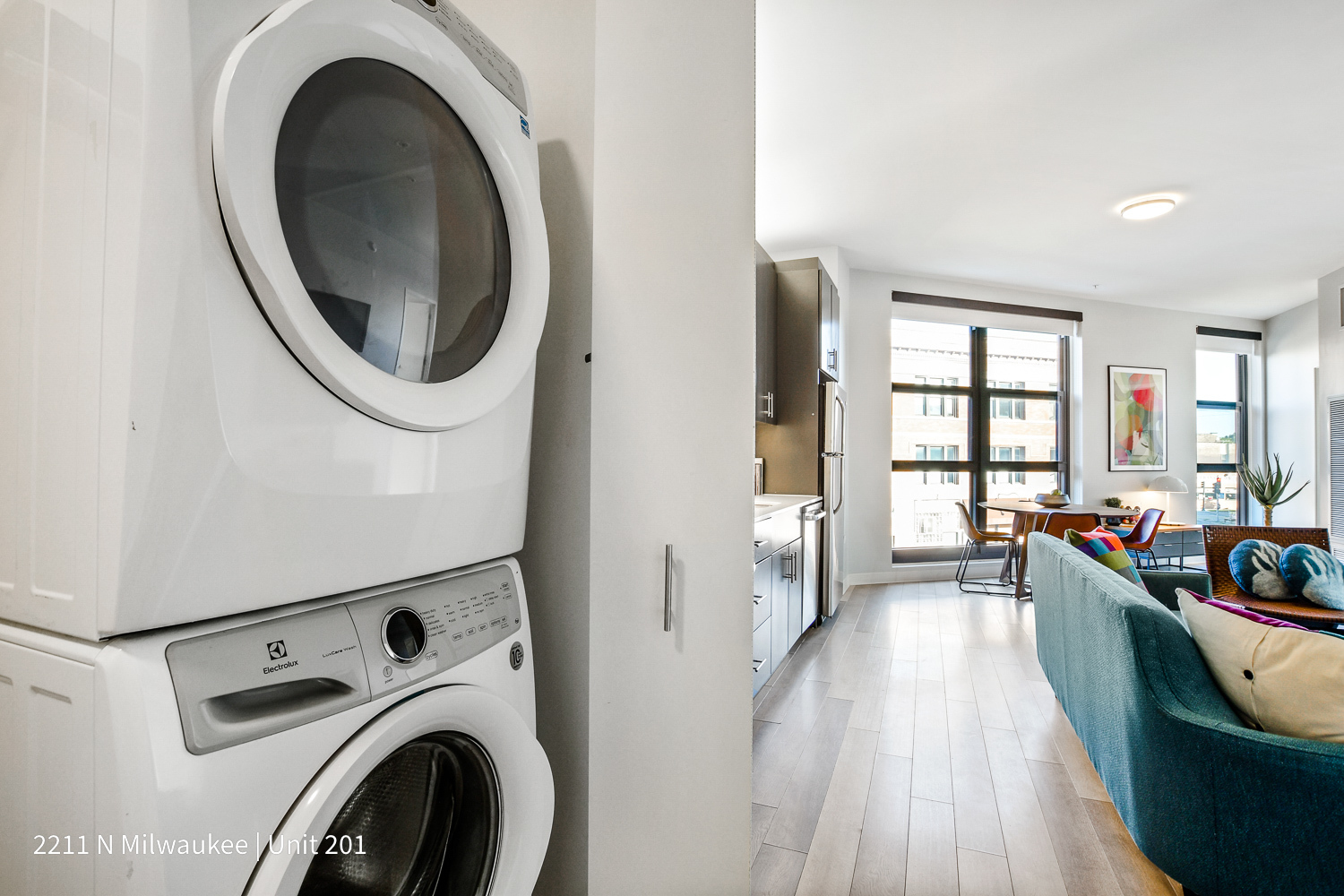 Undisclosed Address Chicago, IL 60647 - Photo 21 of 23 a living room with furniture and a large window