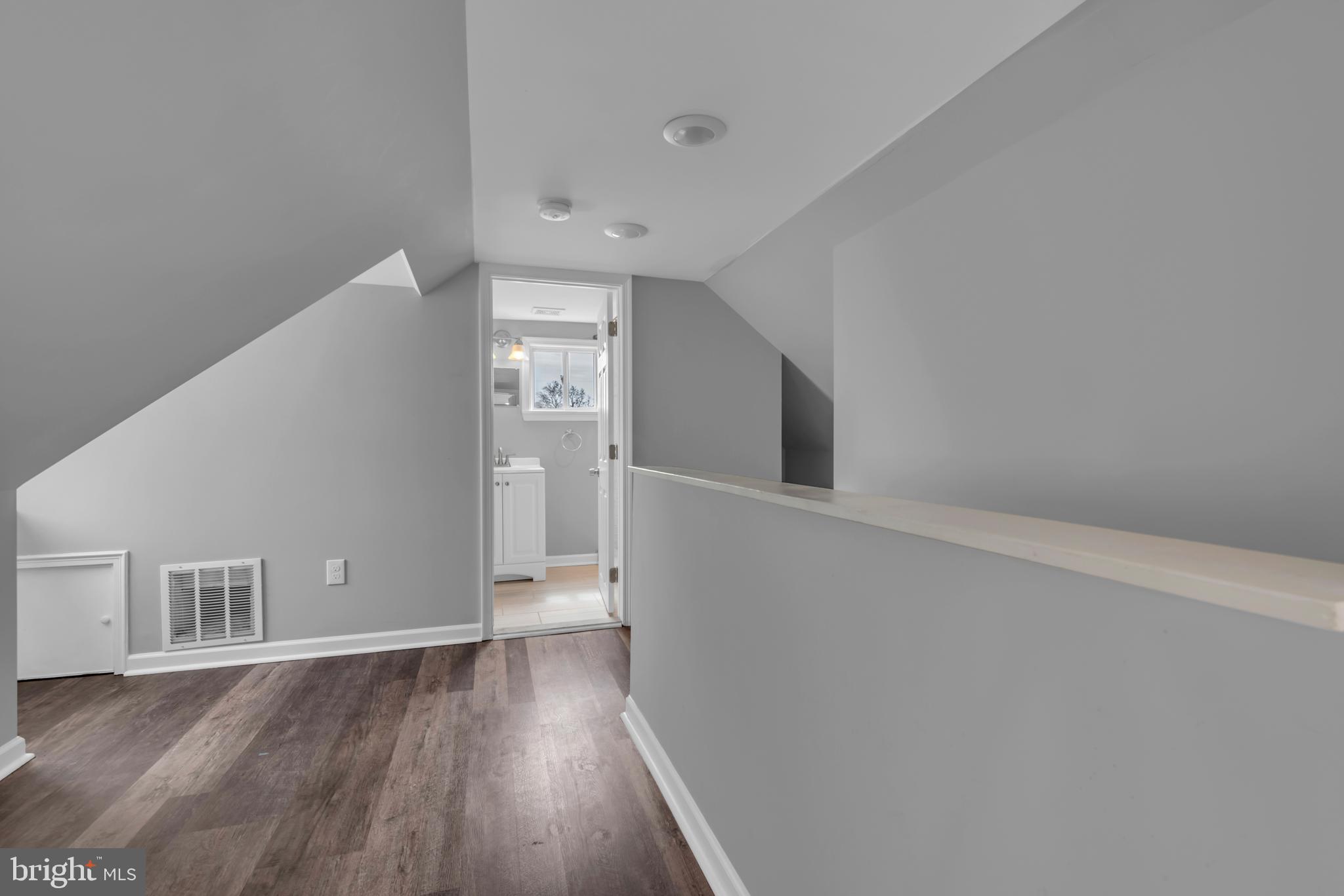 8114 Longpoint Road Dundalk, MD 21222 - Photo 35 of 50 Gallery Image 35