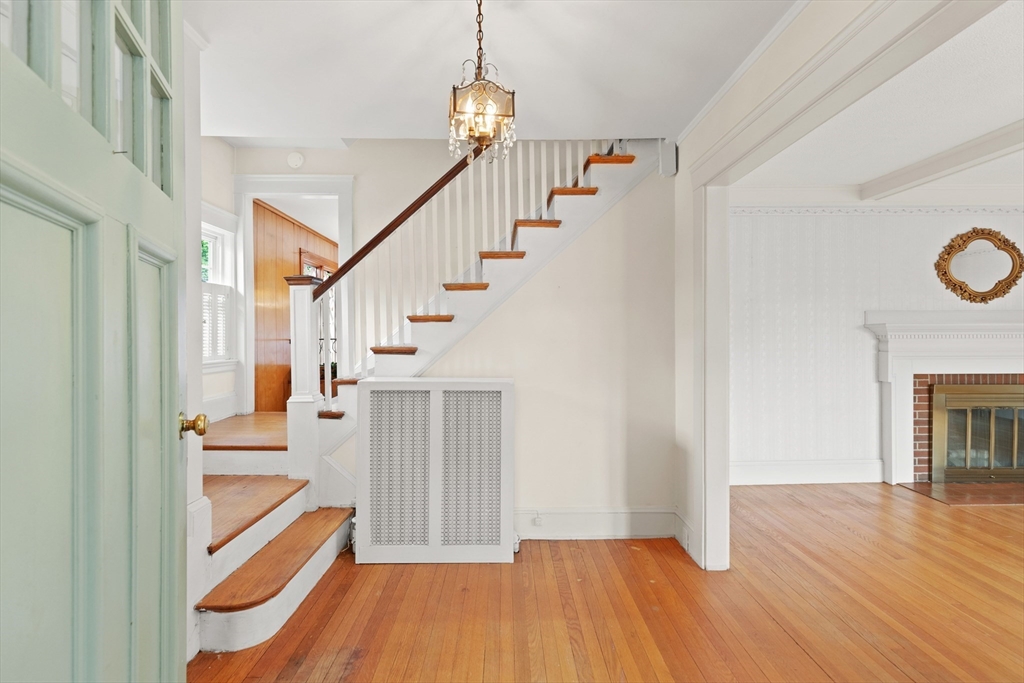35 Badger Road Medford, MA 02155 - Photo 5 of 30