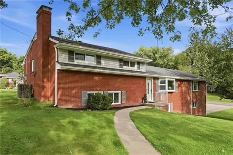 $409,900 | 311 McKinney Drive, Moon Township, PA 15108