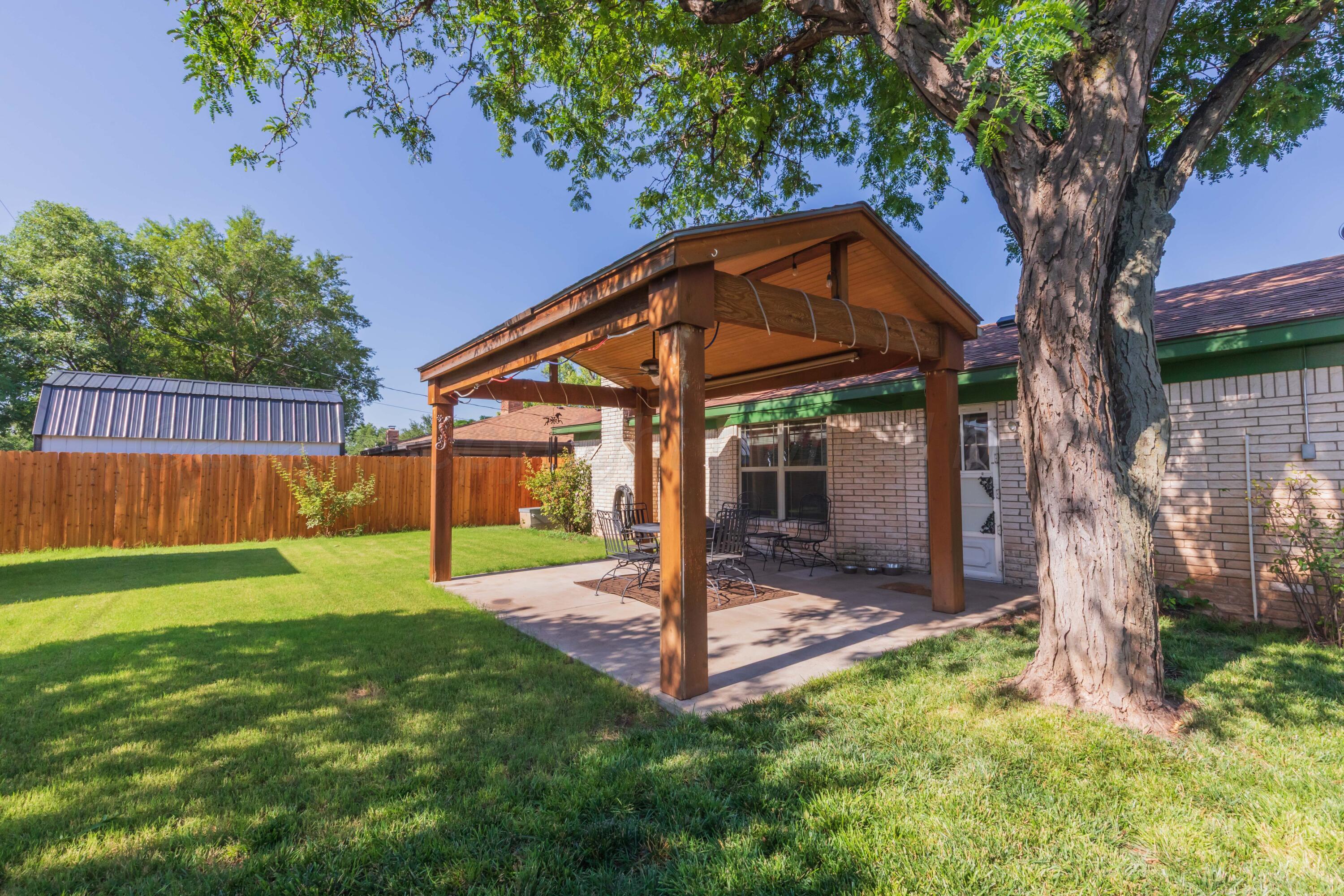 8203 Lamount Drive Amarillo, TX 79110 - Photo 11 of 39 PATIO/BACKYARD
