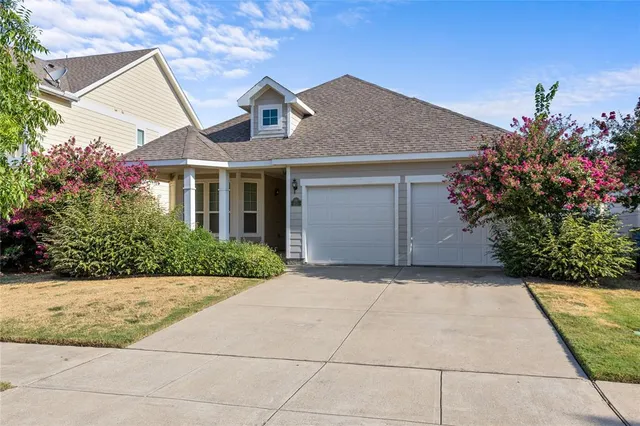 a front view of house with yard