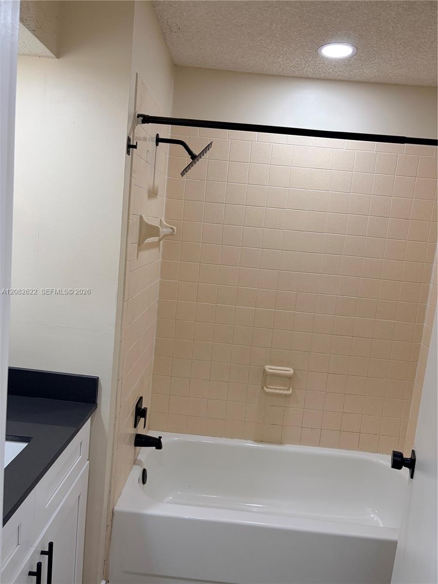 7665 Chase Road, Unit 6 Lakeland, FL 33810 - Photo 6 of 11 Gallery Image 6