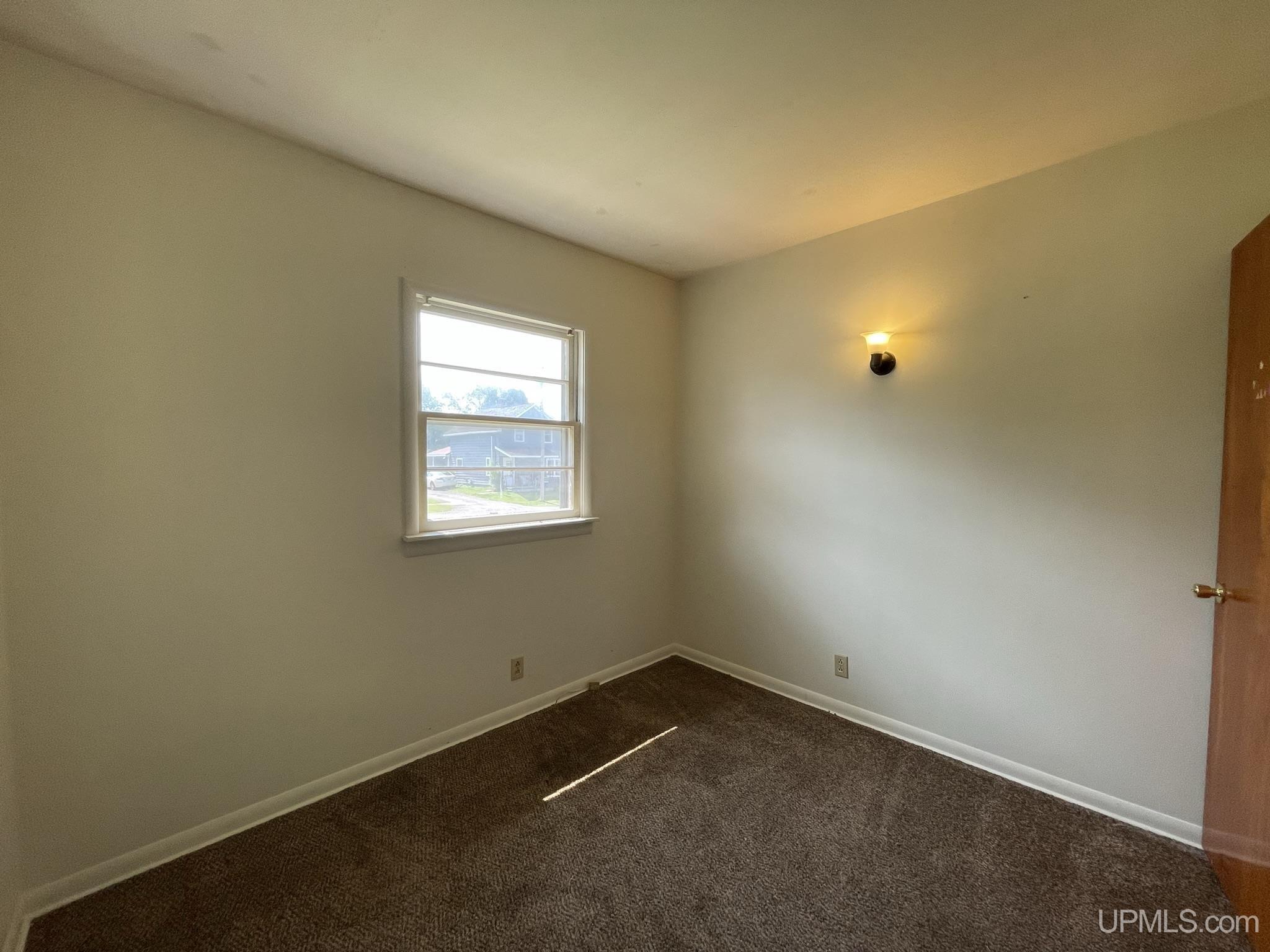 102 West Fall Street L'Anse, MI 49946 - Photo 24 of 43