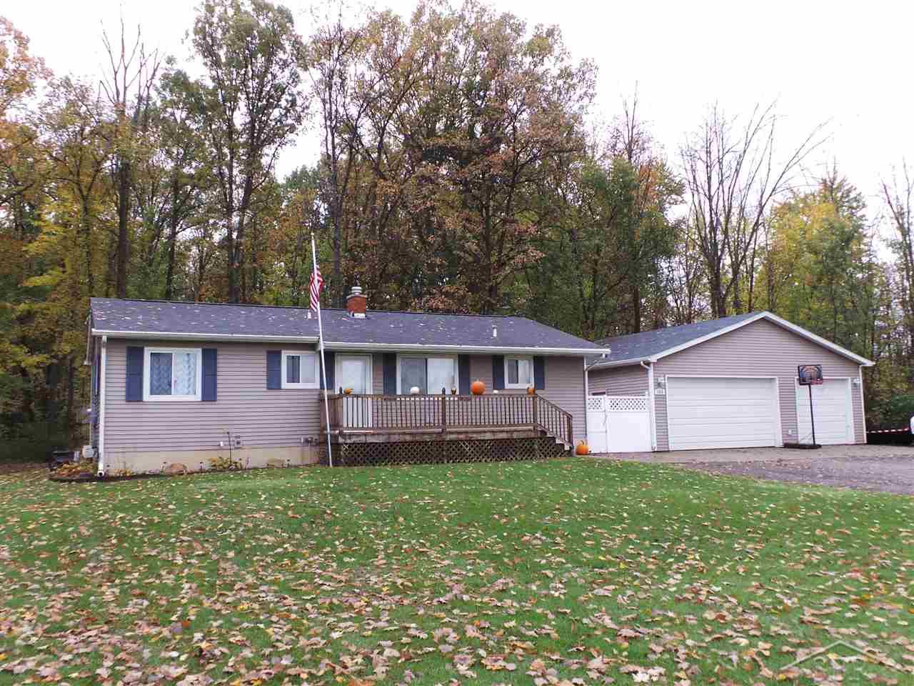 7413 West Vienna Road Clio, MI 48420 - Photo 1 of 15 31306474.JPG