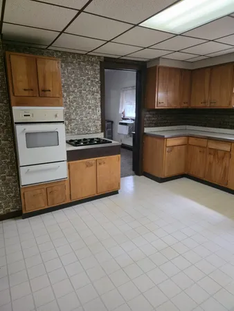 $1,650 | 121 Davis Avenue, Unit 1, Rockdale, IL 60436