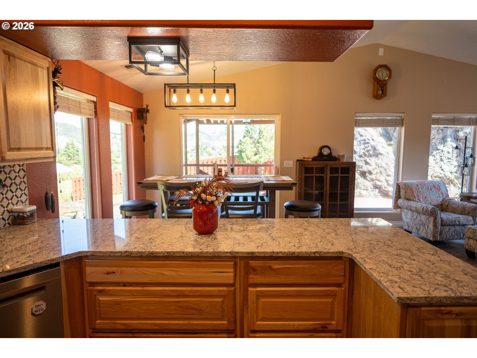 445 Rolling Hills Road Roseburg, OR 97471 - Photo 11 of 48