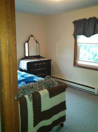 35 Ekman Street Worcester, MA 01607 - Photo 8 of 9 Gallery Image 8