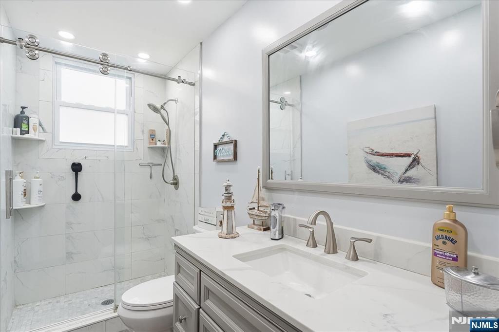 2 6th Street Ridgefield Park, NJ 07660 - Photo 12 of 47