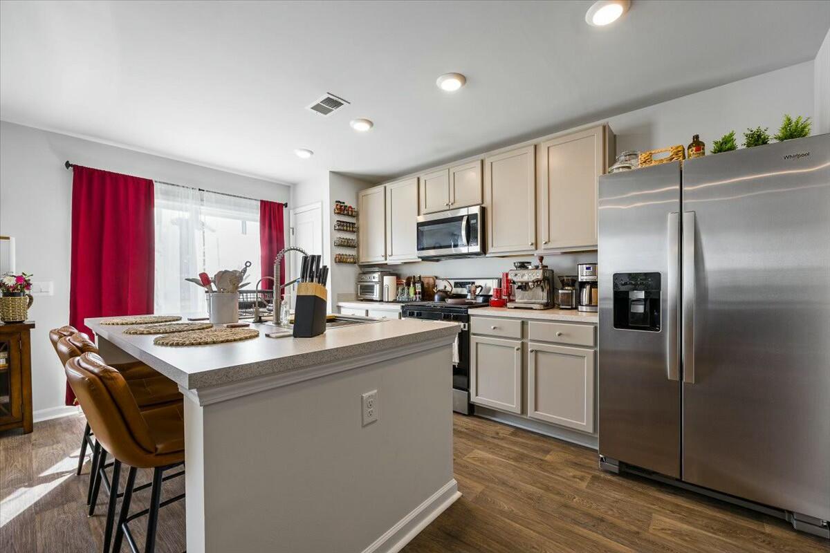 199 Orchid Bloom Circle Moncks Corner, SC 29461 - Photo 12 of 29 Kitchen