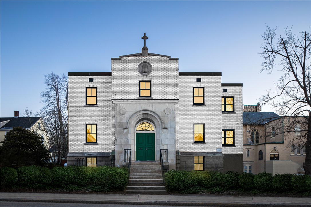 2 Eastnor Road, Unit B Newport, RI 02840 - Photo 17 of 20