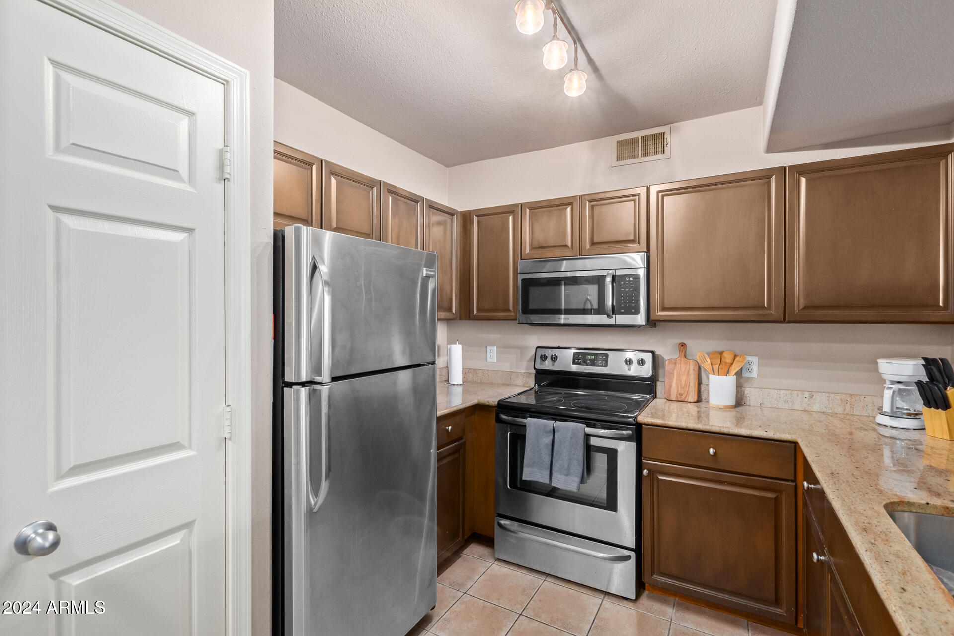 19777 North 76th Street, Unit 1153 Scottsdale, AZ 85255 - Photo 7 of 34 0012-12-76th