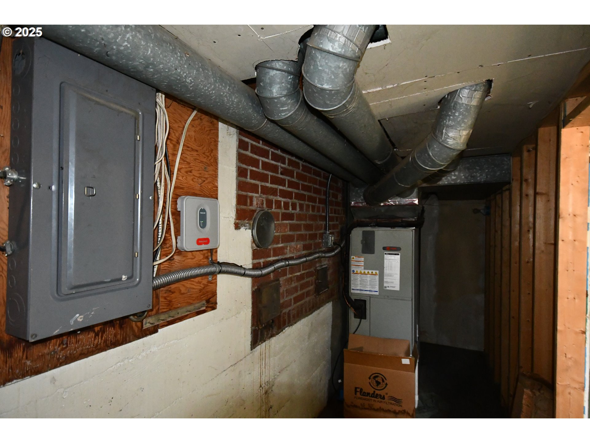 4233 Chenoweth Road The Dalles, OR 97058 - Photo 21 of 46 a view of entryway