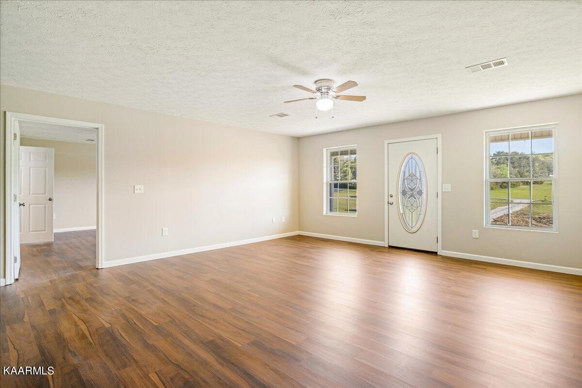 2148 Cook Mill Road Dandridge, TN 37725 - Photo 8 of 24 Living Area