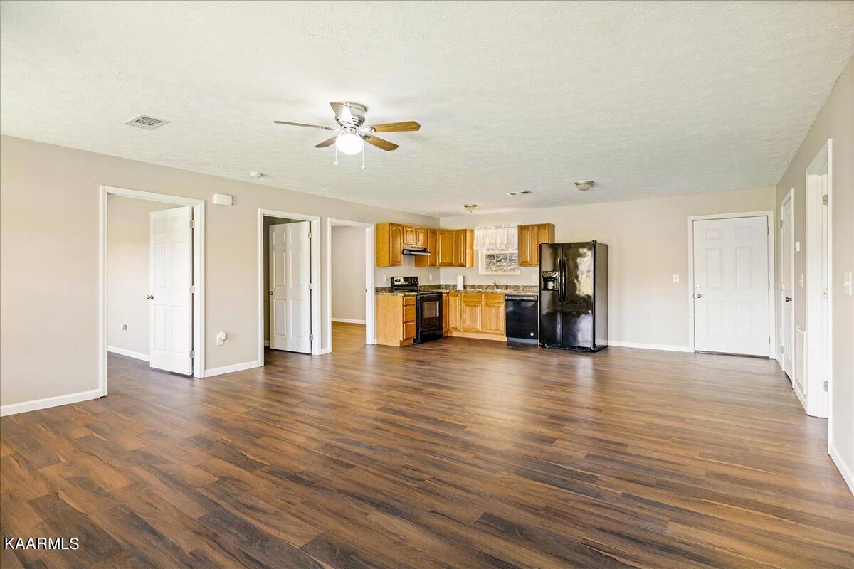 2148 Cook Mill Road Dandridge, TN 37725 - Photo 9 of 24 Living Area