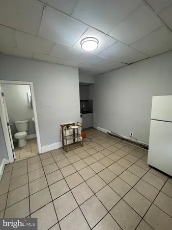 $950 | 1521-00 Wakeling Street, Unit 1R, Philadelphia, PA 19124