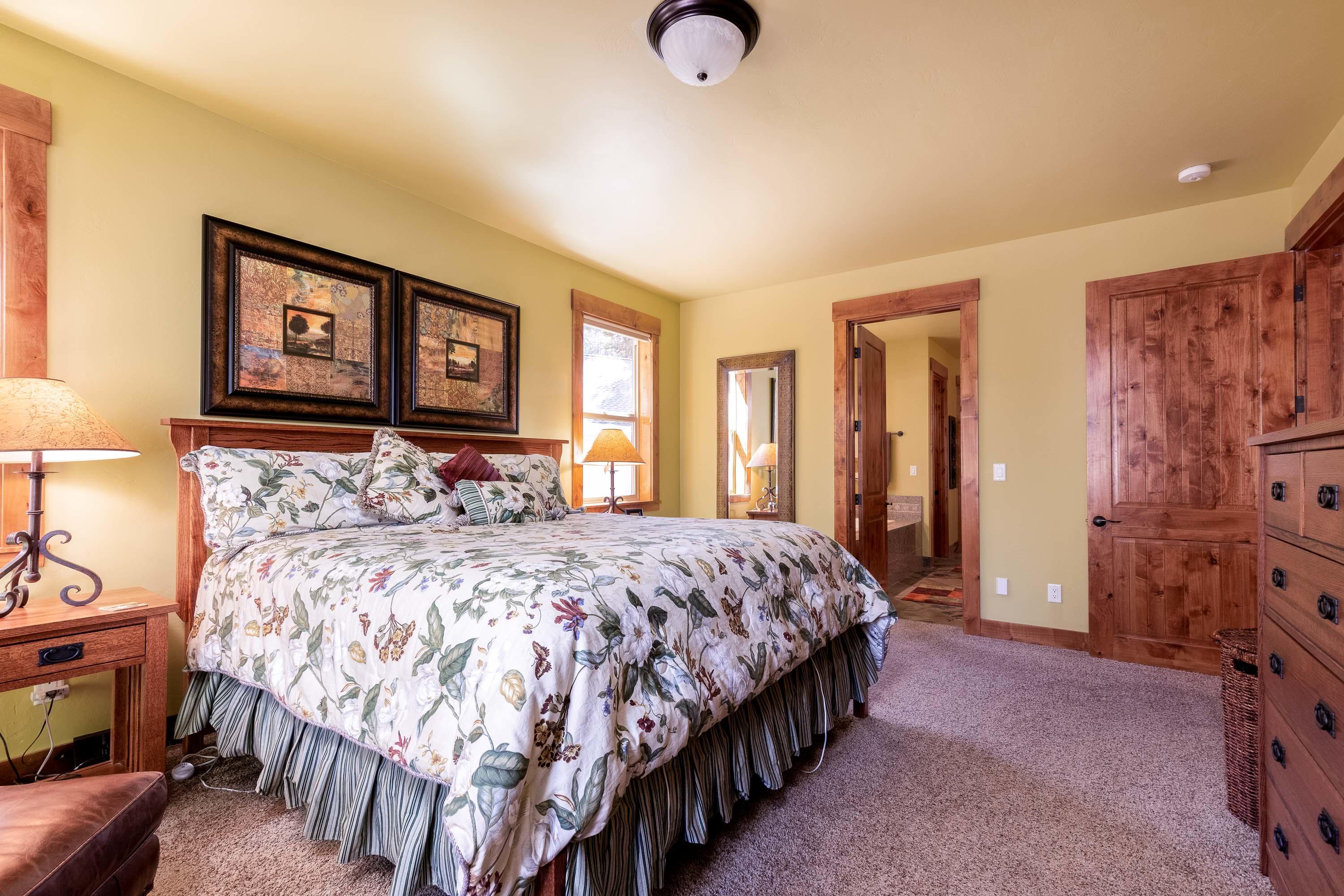57736 Filbert Lane Sunriver, OR 97707 - Photo 15 of 36 25 Filbert Lane