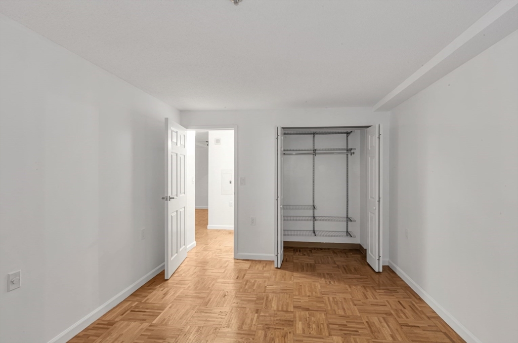 357 Commercial Street, Unit 219 Boston, MA 02109 - Photo 12 of 16 a view of an empty room